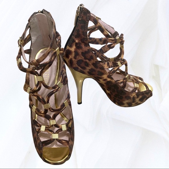Colin Stuart Statement Heels, Animal Print pattern, Size 7 - Picture 4 of 14